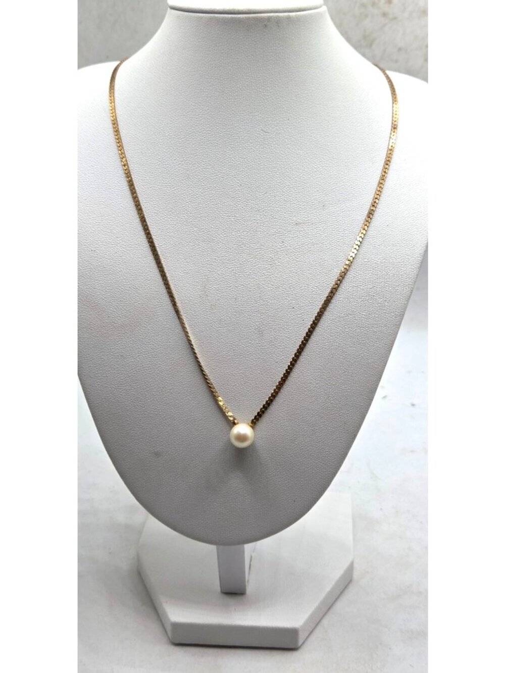 Gold-Tone Chain Necklace With Single Pearl Pendant